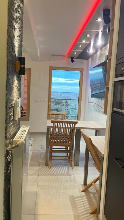 Studio BEL-MOD BUGEY - Belvédère Moderne Lyon Extérieur photo